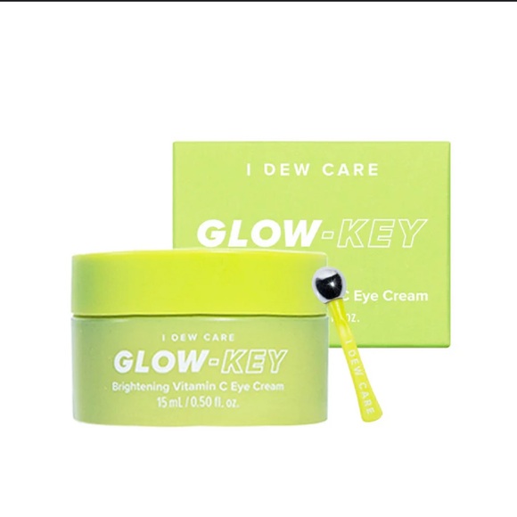 BUNDLE OF SKIN CARE Retails over $150 - Picture 4 of 9